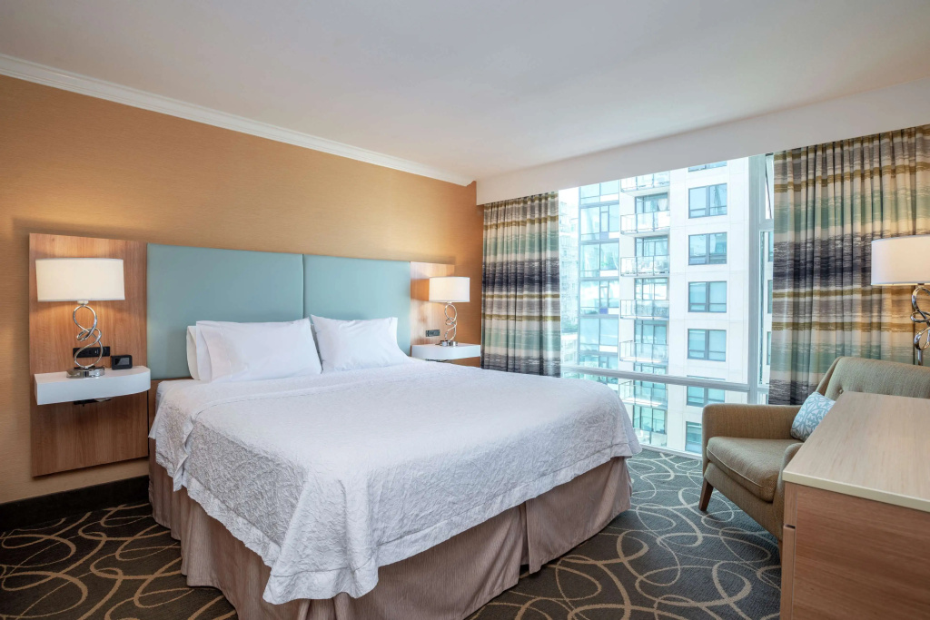 Hampton Inn and Suites by Hilton, Downtown Vancouver - 5