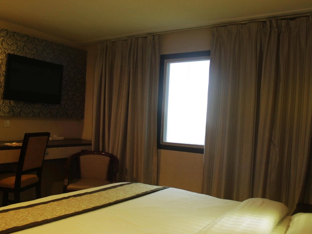 Hermes Palace Hotel Medan - 3