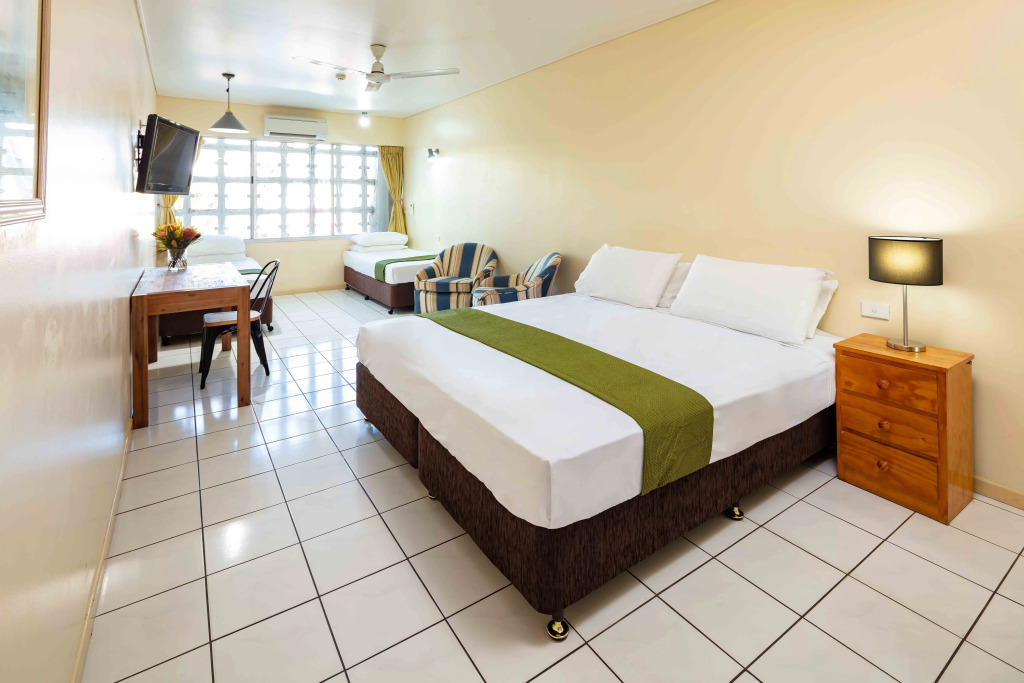Hides Hotel Cairns - 2