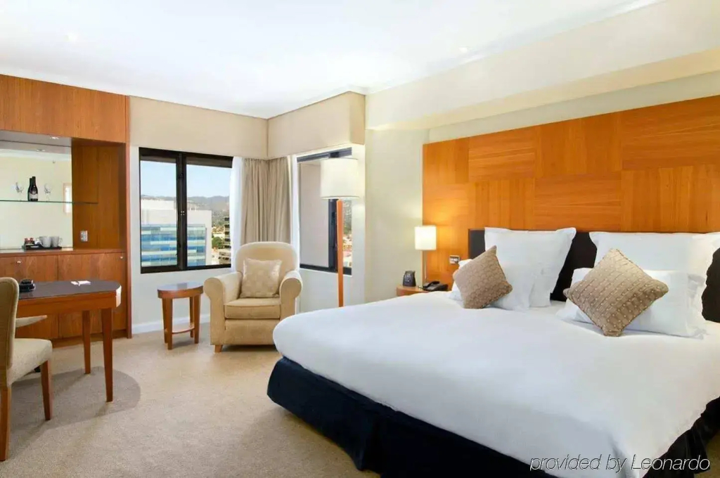 Hilton Adelaide - 4