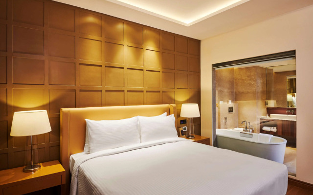 Hilton Garden Inn Lucknow - 3