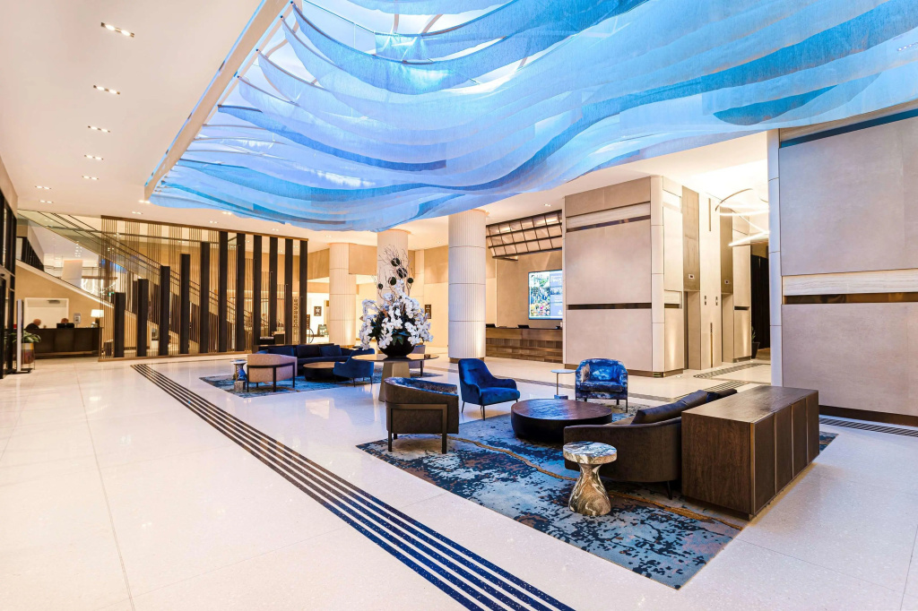 Hilton Niagara Falls/Fallsview Hotel & Suites - 2