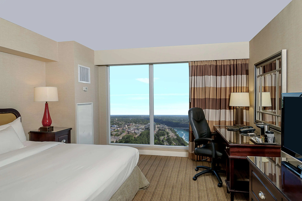Hilton Niagara Falls/Fallsview Hotel & Suites - 4