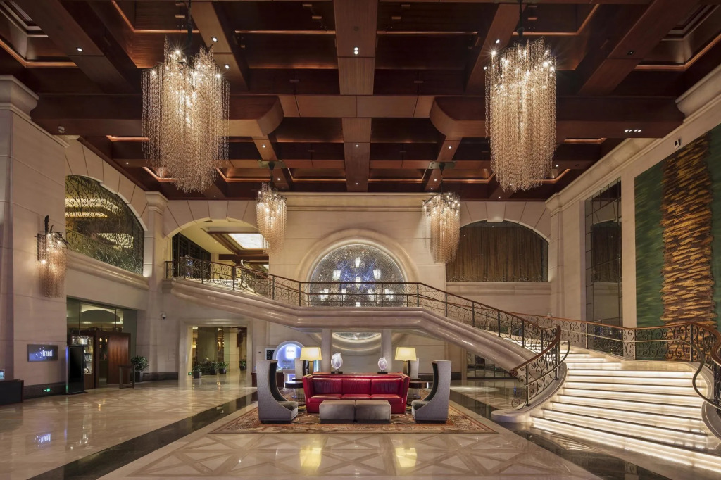 Hilton Qingdao Golden Beach - 2