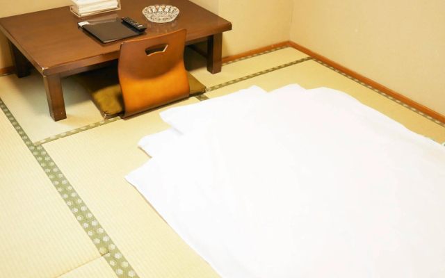 Hiroshima Peace Hotel - Hostel - 4