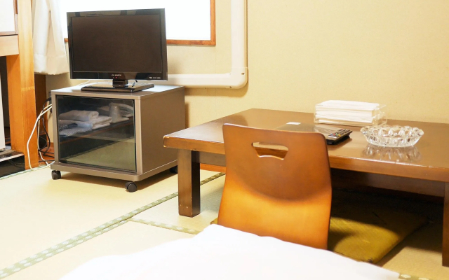 Hiroshima Peace Hotel - Hostel - 5