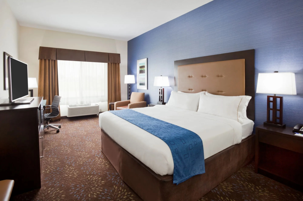 Holiday Inn Express & Suites Davenport by IHG - 5