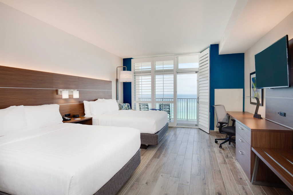 Holiday Inn Express & Suites Panama City Beach - Beachfront by IHG - 4