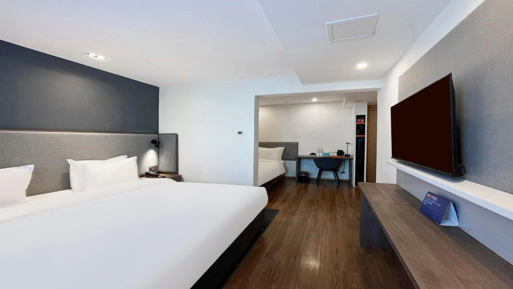 Holiday Inn Express Qingdao City Center by IHG - 3