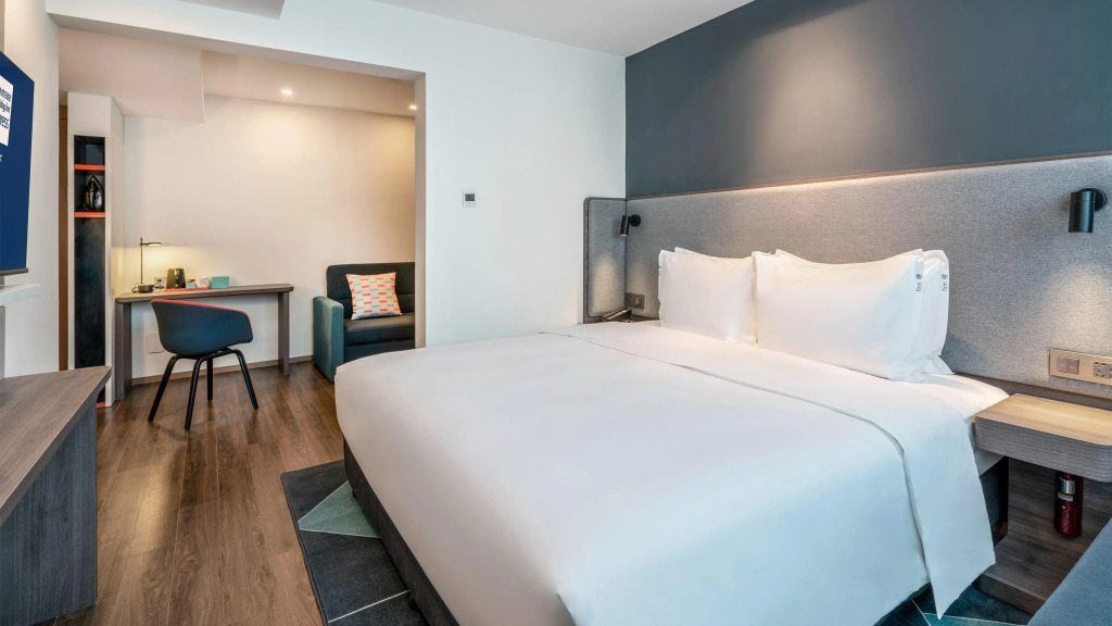 Holiday Inn Express Qingdao City Center by IHG - 5