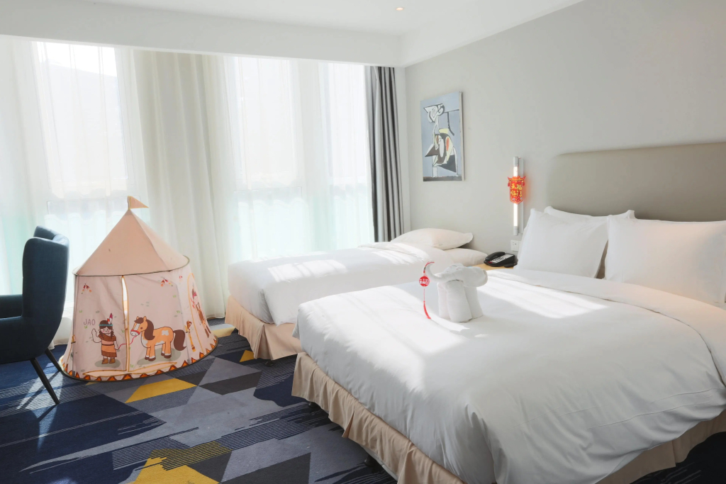 Holiday Inn Express Qingdao West Coast by IHG - 3