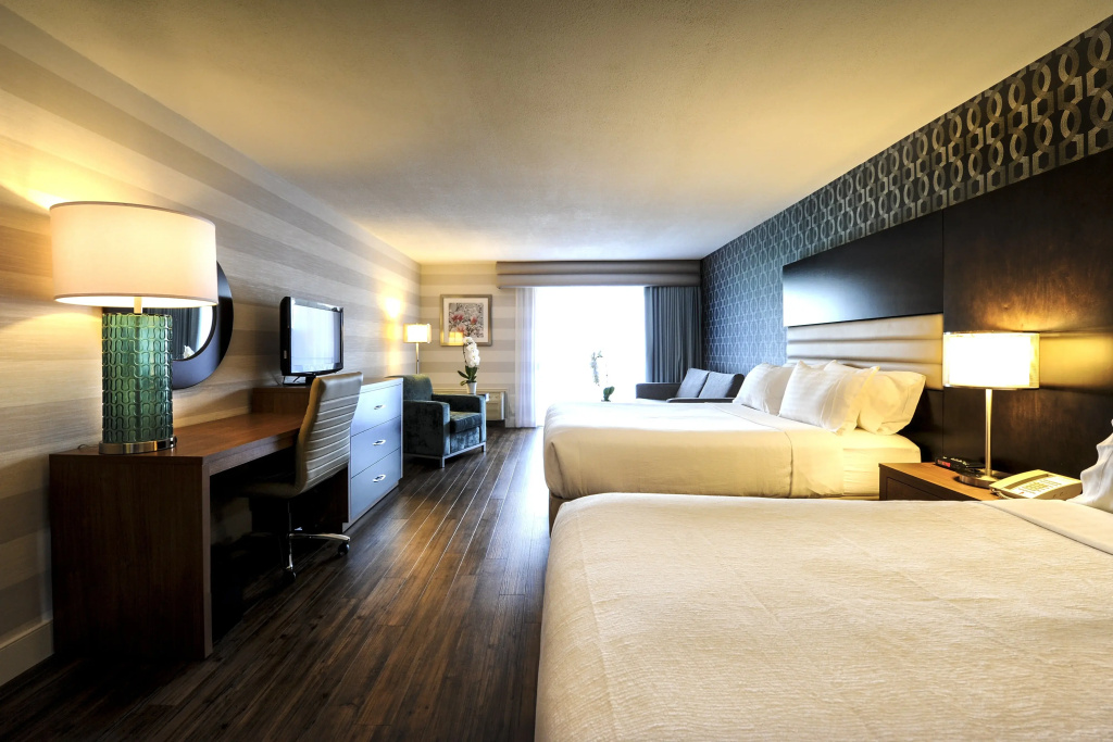 Holiday Inn Niagara Falls - By The Falls by IHG - 5