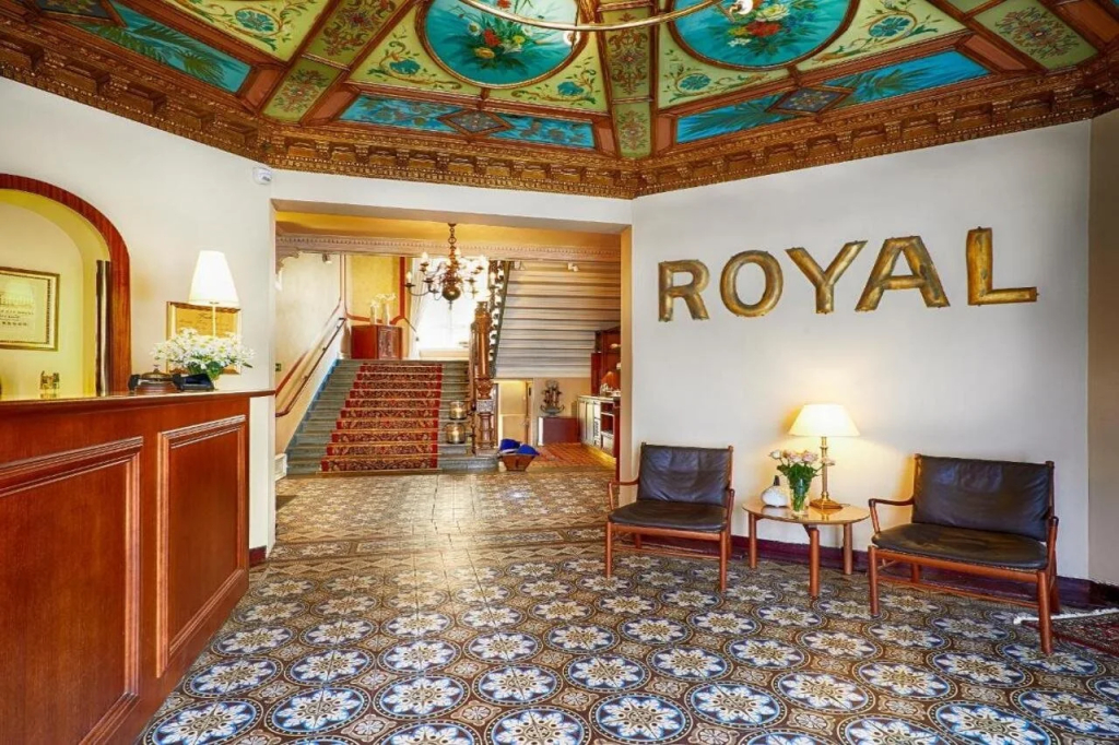 Hotel Royal - 2