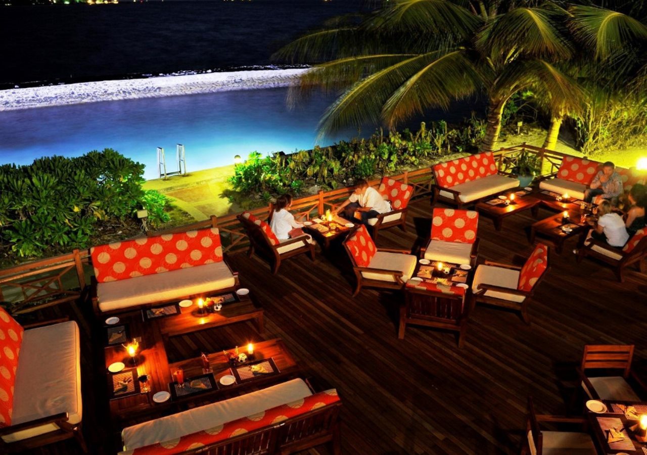 Hulhule Island Hotel - 3