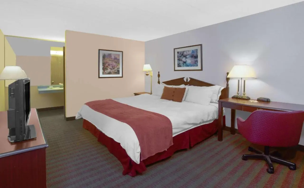 I-80 Inn & Suites - 4