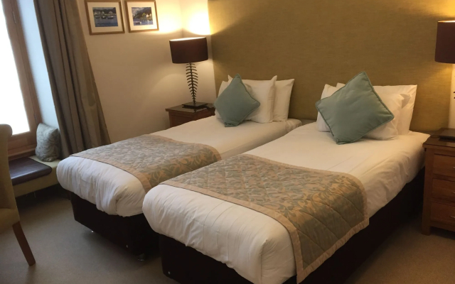 Inverness City Suites - 3