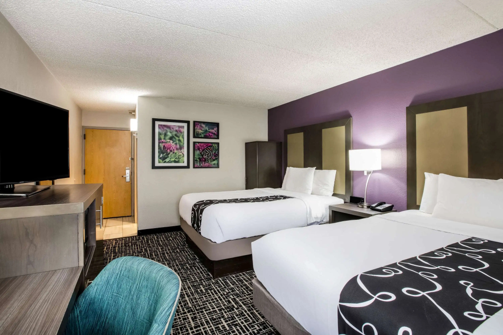 La Quinta Inn by Wyndham Davenport & Conference Center - 5
