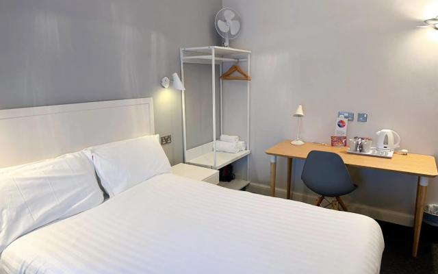 Legends Hotel Brighton - 5