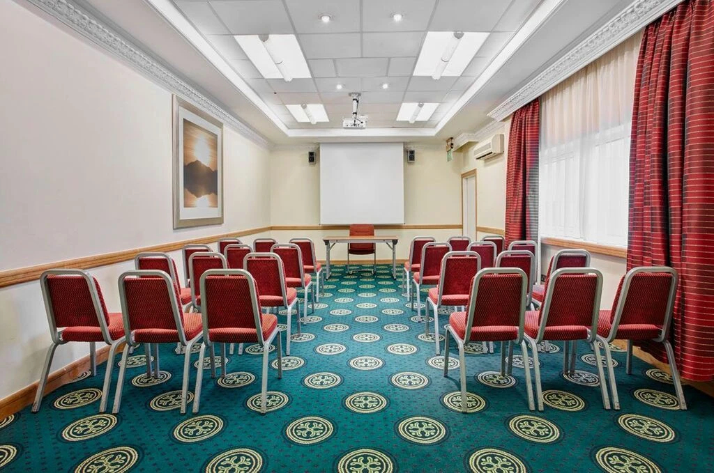 Leonardo Hotel Inverness - 4