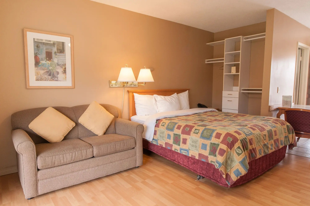 Okanagan Seasons Resort - 4