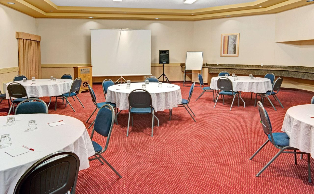 Quality Inn & Suites Edmonton International Airport - 3