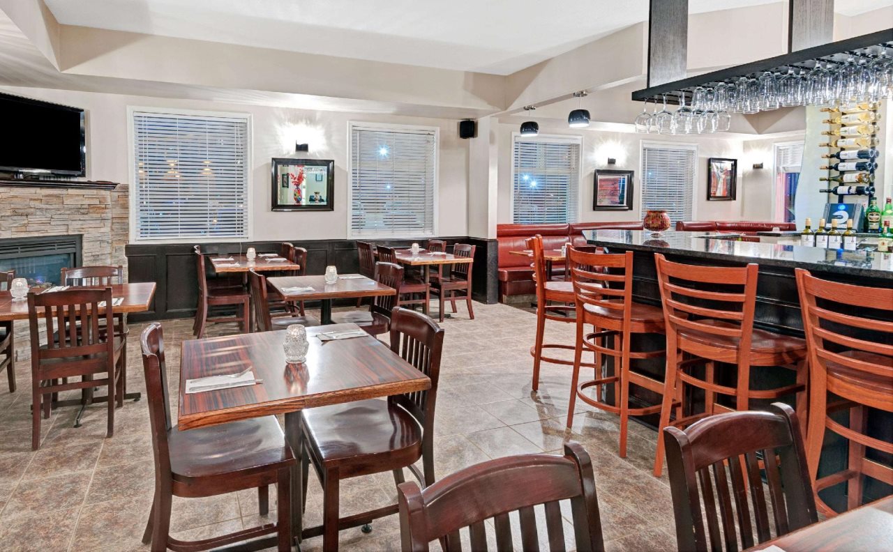 Quality Inn & Suites Edmonton International Airport - 4
