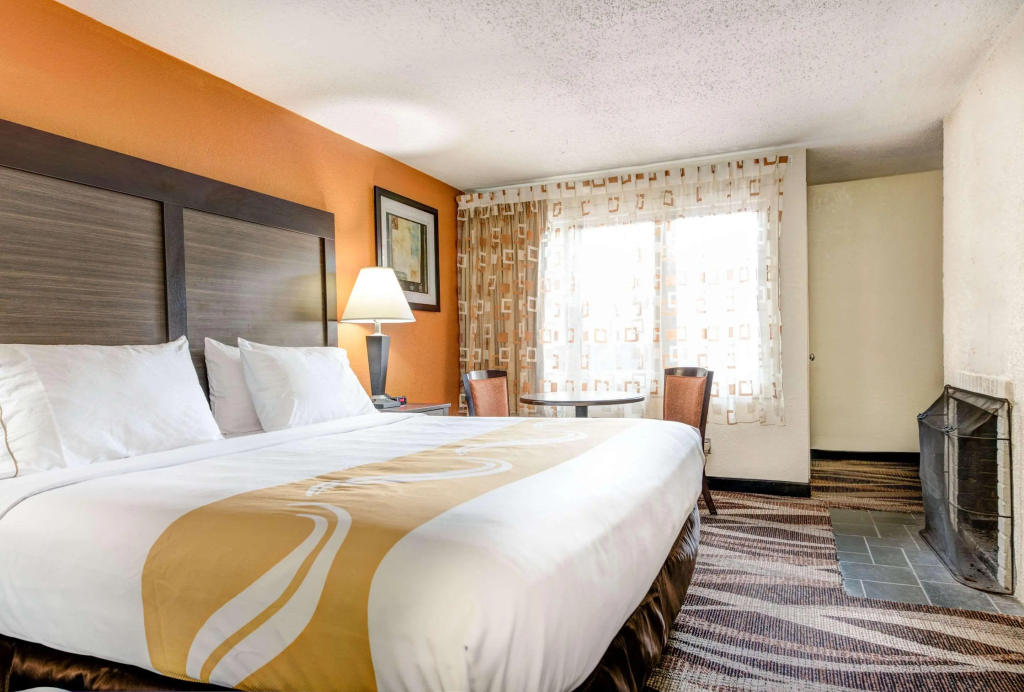 Quality Inn Creekside - Downtown Gatlinburg - 5