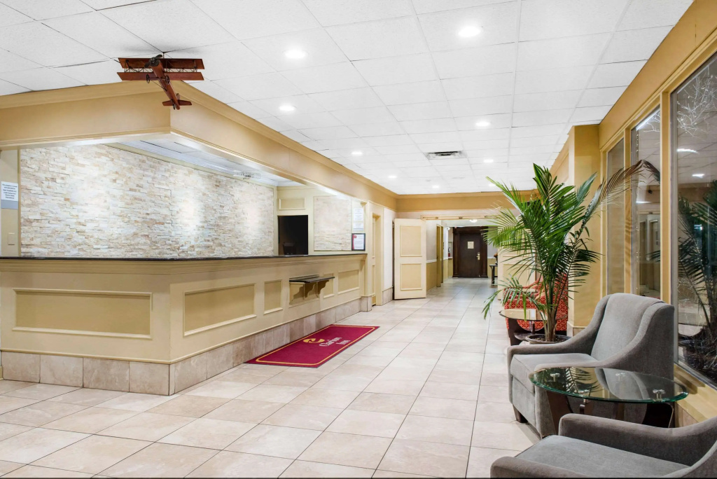 Quality Inn Dayton Airport - 2