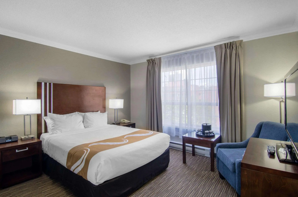 Quality Inn Downtown Inner Harbour - 4