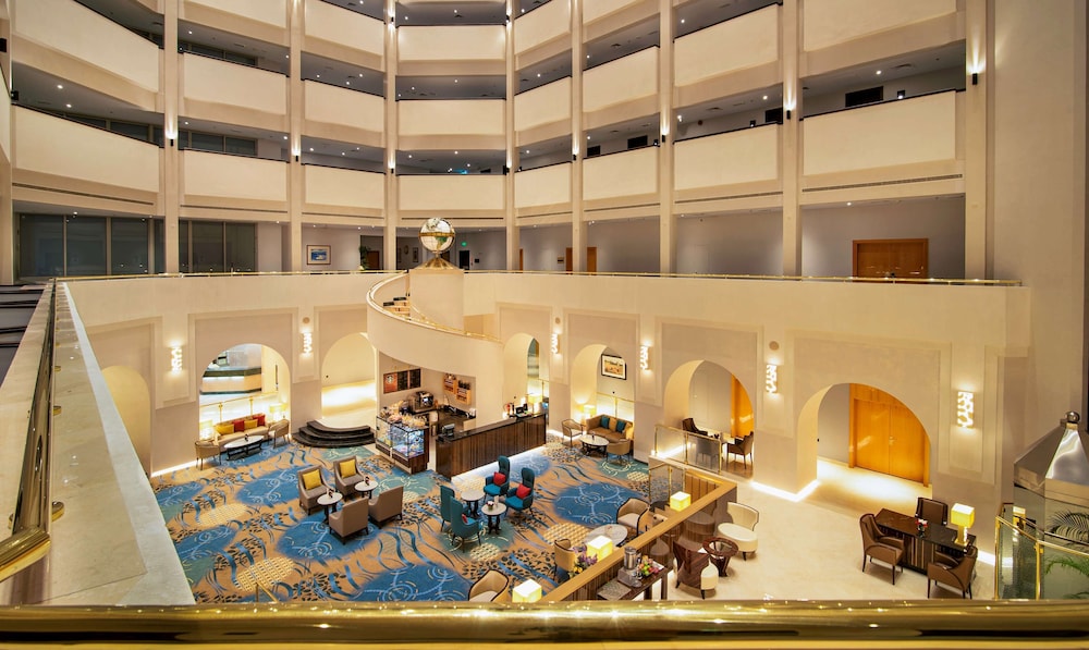 Radisson Blu Hotel & Resort, Al Ain - 2