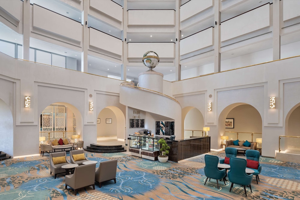 Radisson Blu Hotel & Resort, Al Ain - 3