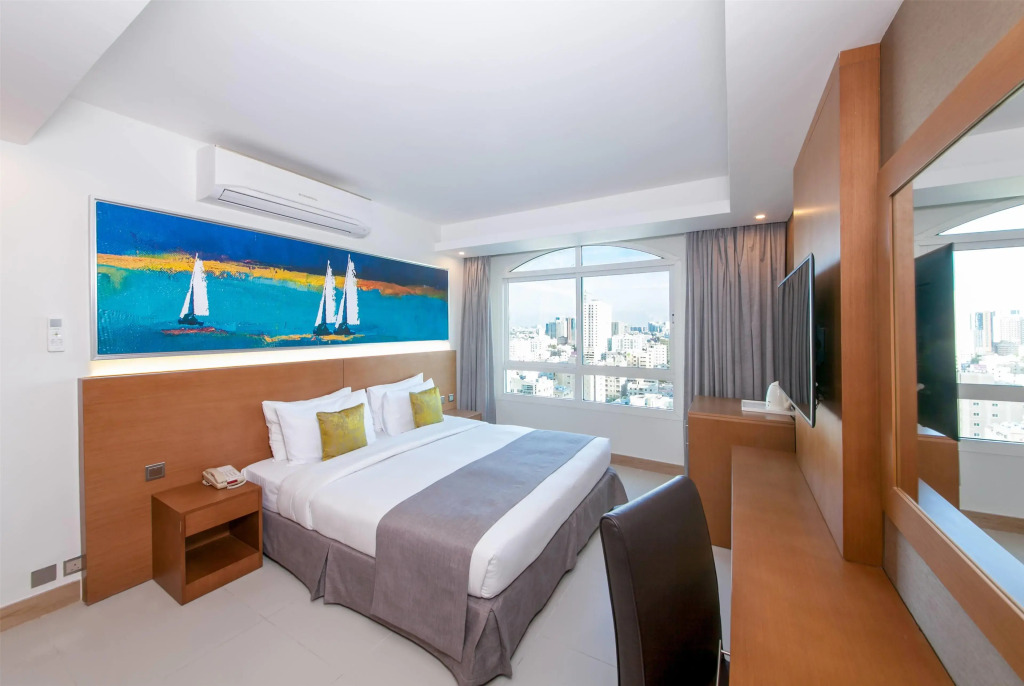Ramada by Wyndham Beach Hotel Ajman - 3