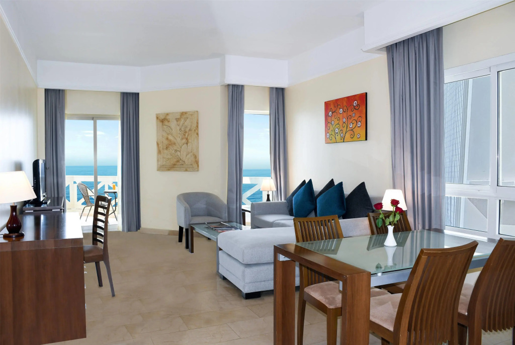 Ramada by Wyndham Beach Hotel Ajman - 5