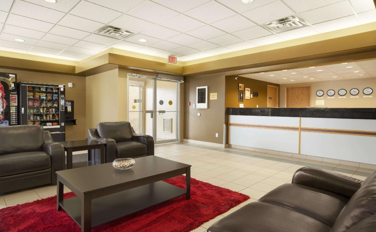 Super 8 by Wyndham Edmonton International Airport - 3