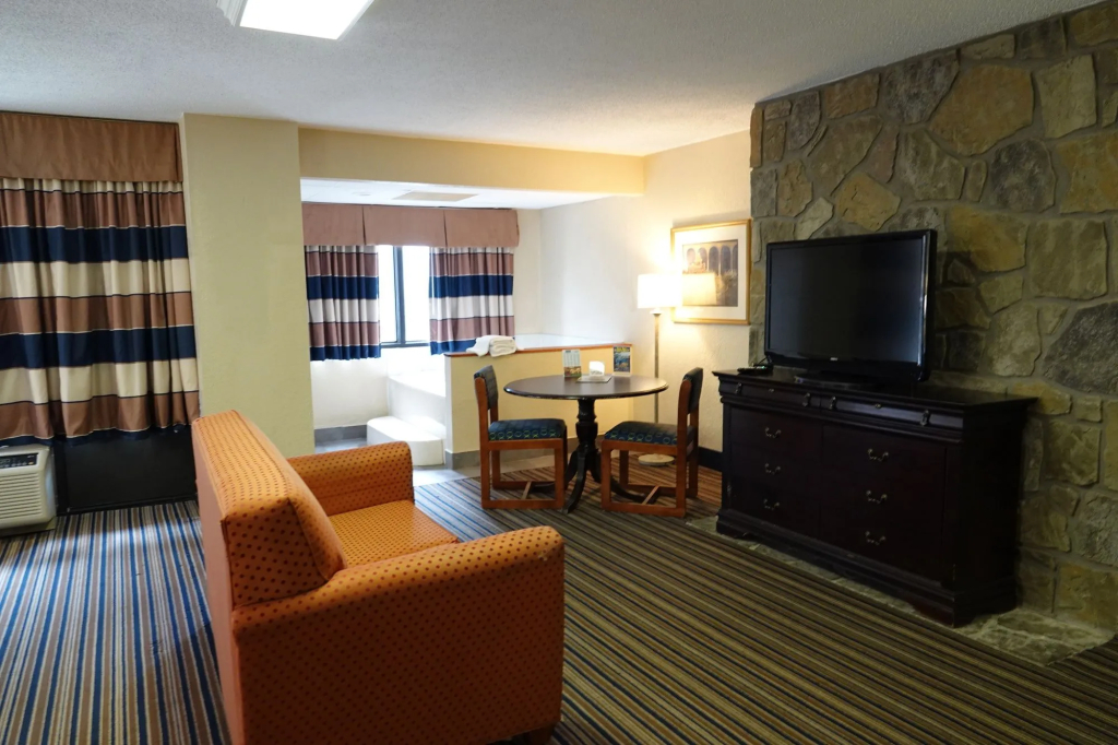 SureStay Plus Hotel by Best Western Gatlinburg - 5