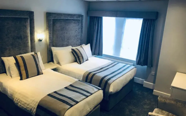 The Doric Hotel - 4