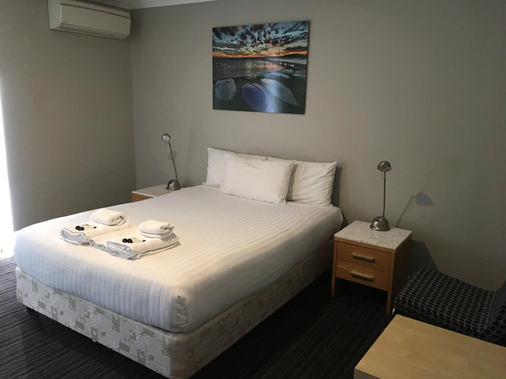 The Premier Hotel - 2