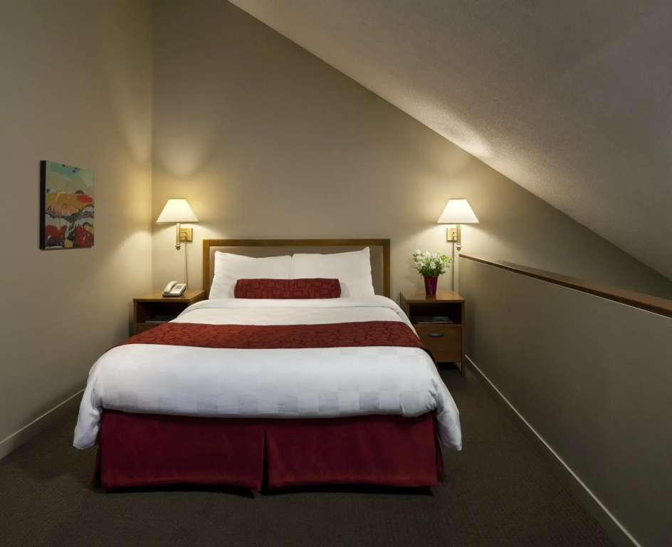 Whistler Village Inn And Suites - 3