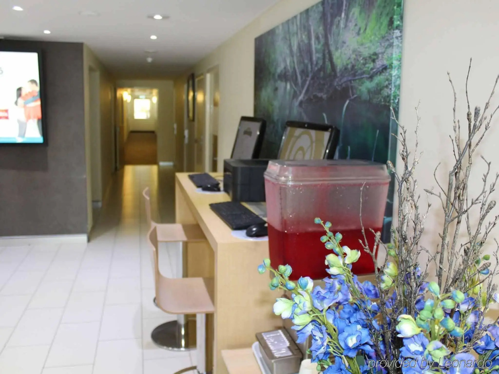 ibis Newcastle - 2