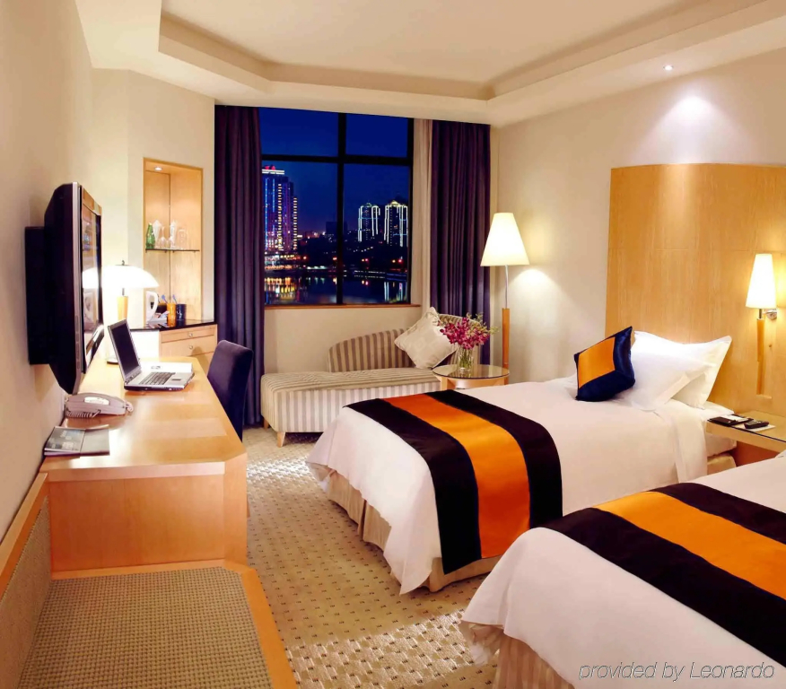 voco Wuhan Xinhua by IHG - 3
