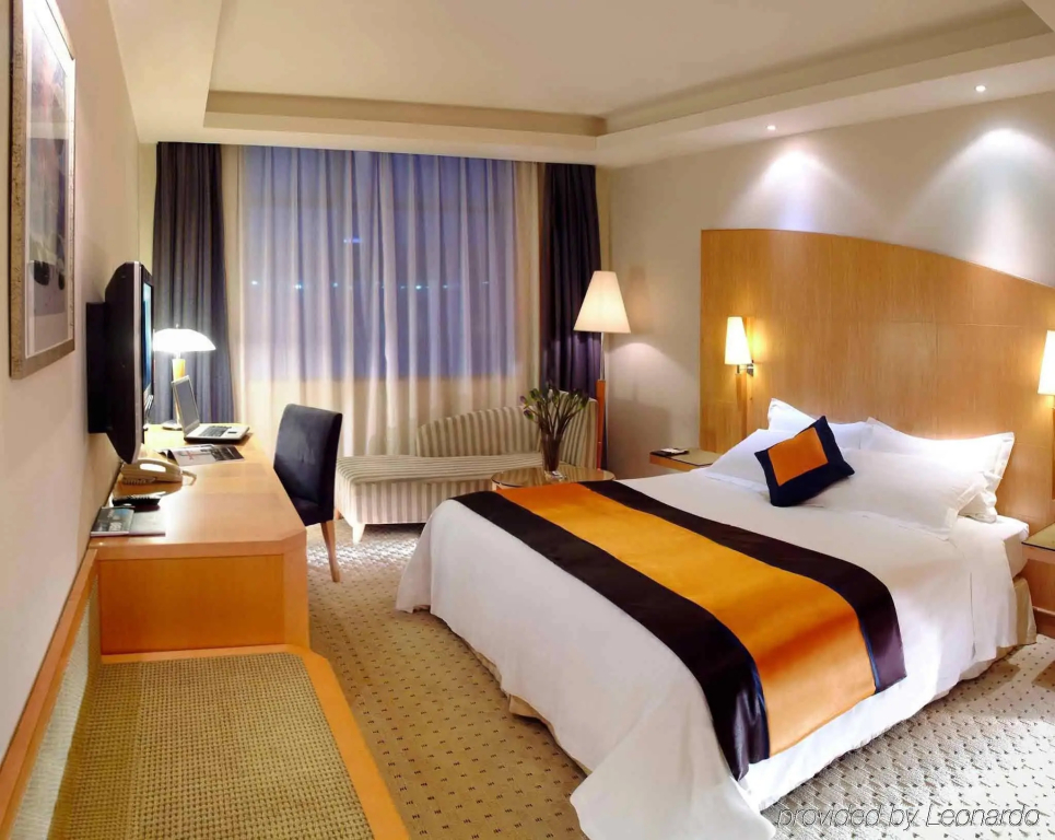 voco Wuhan Xinhua by IHG - 4