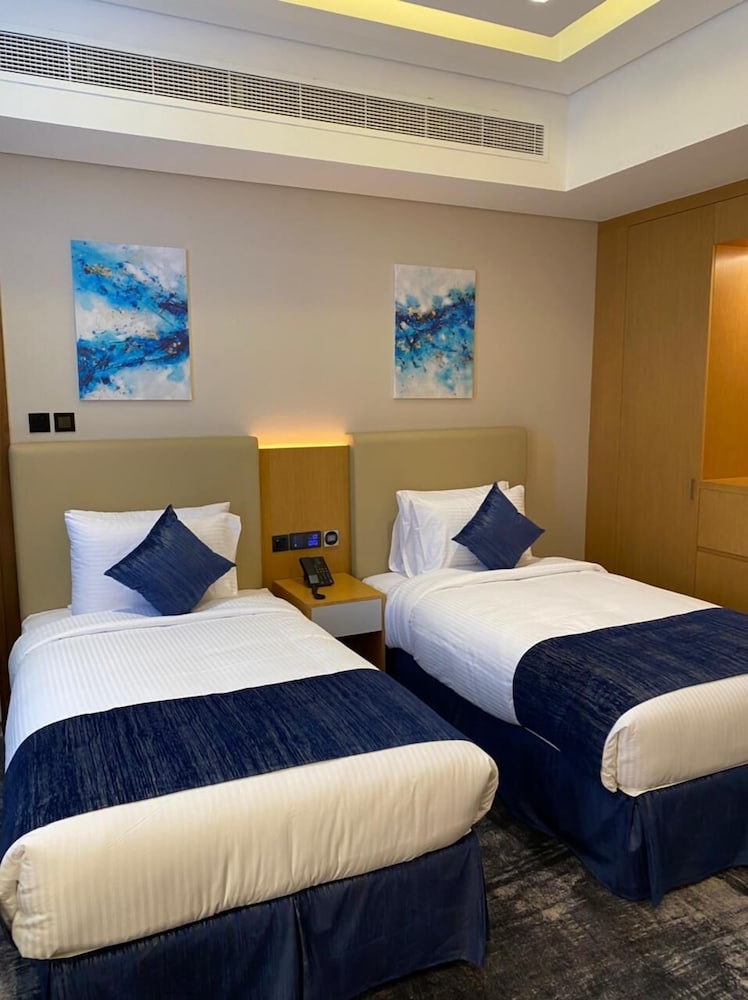 Al Hayat Hotel Apartments - 4