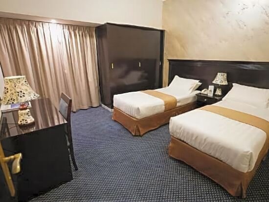 Al Bustan Hotels Flats - 4