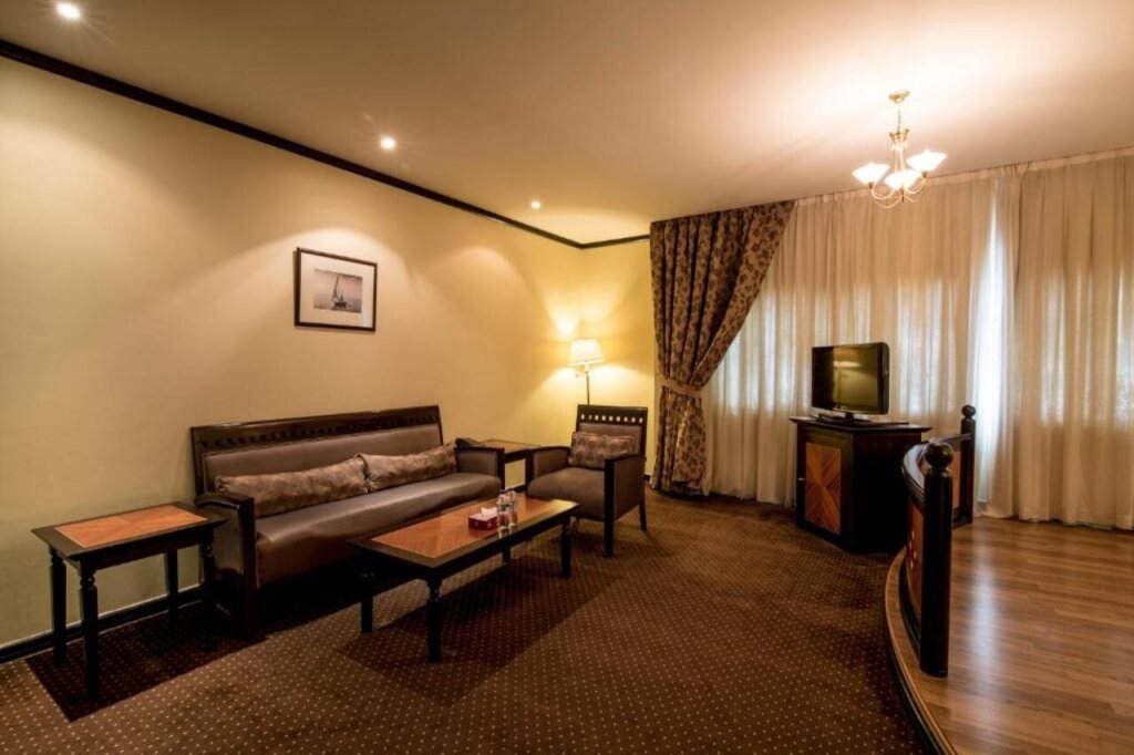 Imperial Suites - 4