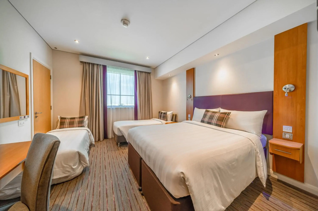 Premier Inn Dubai Silicon Oasis - 2