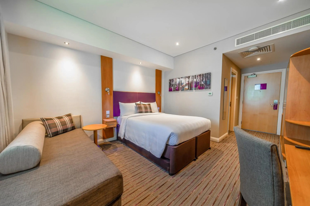 Premier Inn Dubai Silicon Oasis - 3