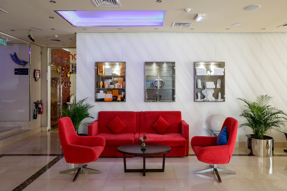 Golden Tulip Suites Dubai - 5